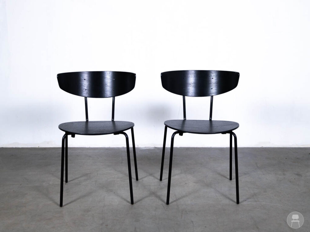 1 Set: 2 stuks stapelstoelen Design Herman zwart - Afbeelding 2