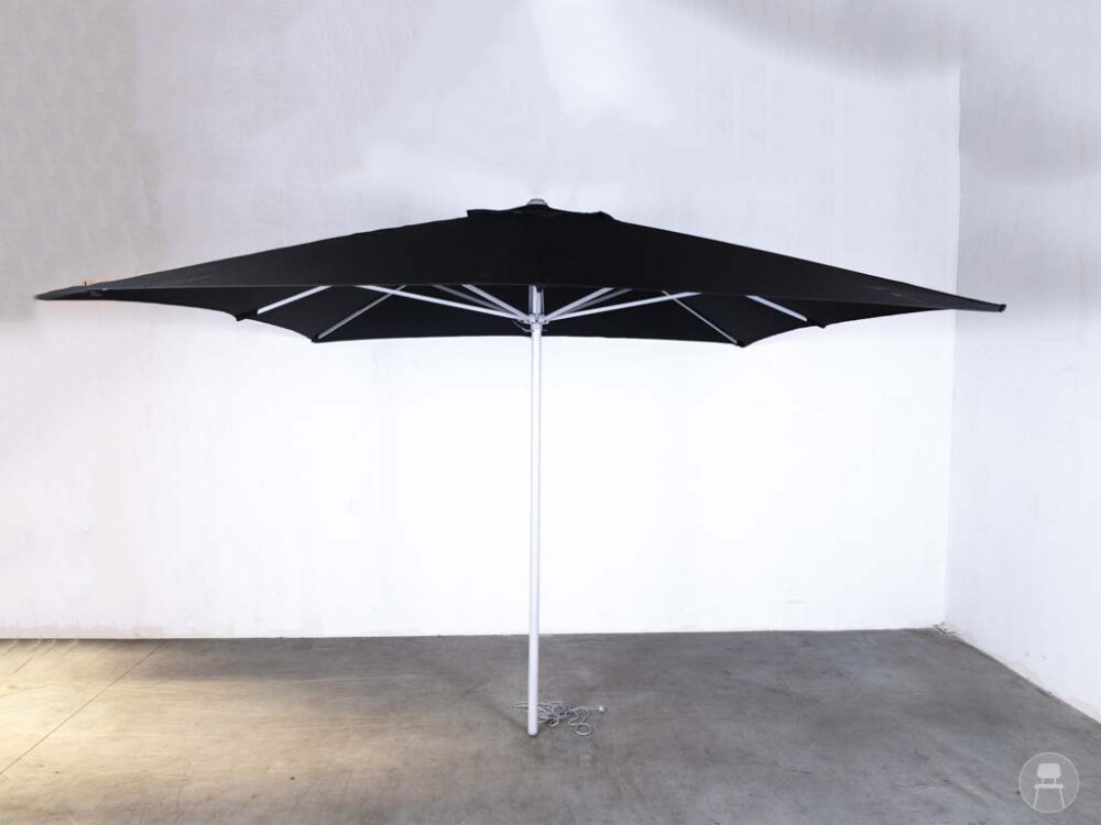 Parasol Faro zwart Ezpeleta 300x300cm