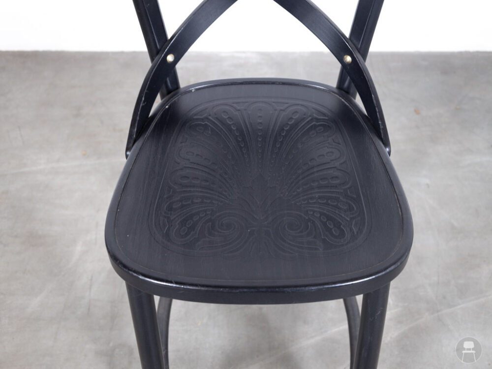 Kruk Thonet Flower zwart Ton