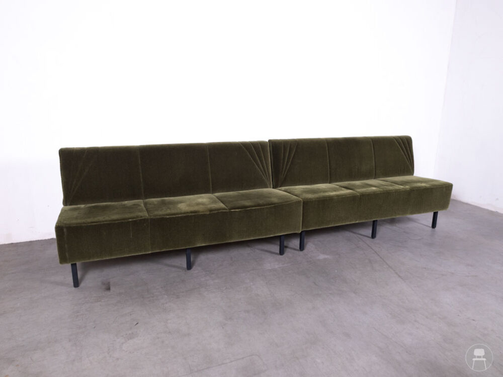 Wandbank Patrick velvet groen 600cm