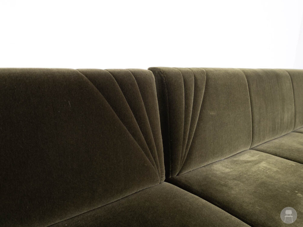Wandbank Patrick velvet groen 600cm