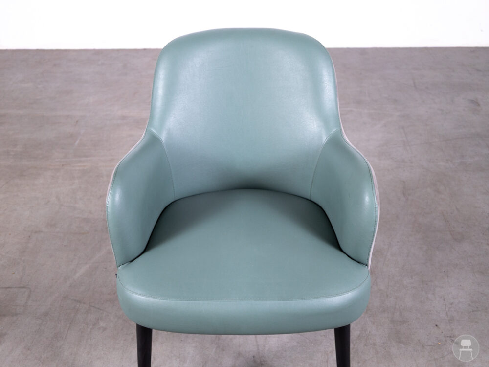 Horecastoel Lovena AC velvet blauw Satelliet
