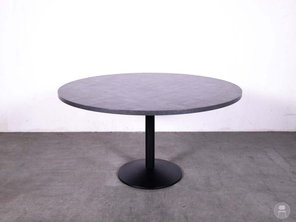 Horecatafel Olaf visgraat zwart 140cm rond