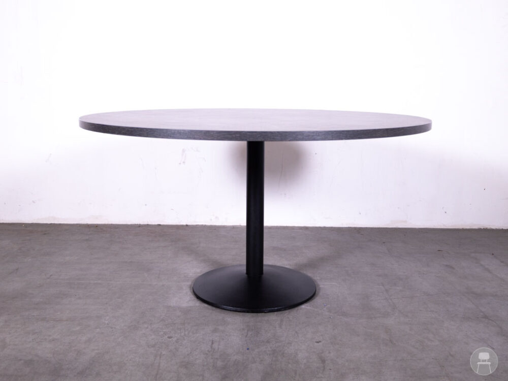 Horecatafel Olaf visgraat zwart 140cm rond