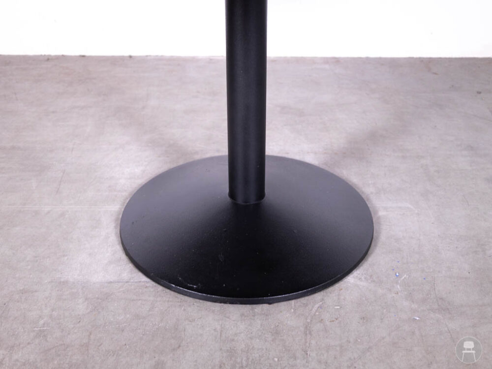 Horecatafel Olaf visgraat zwart 140cm rond