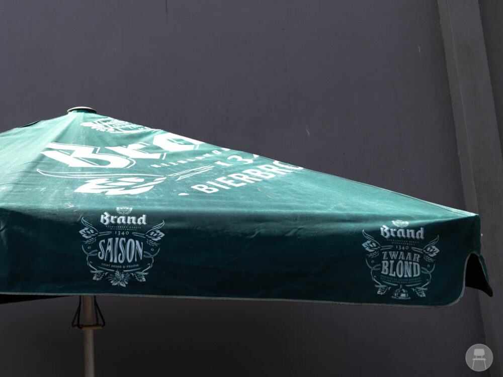 Parasol Brand Tim groen zonder voet 300x300cm