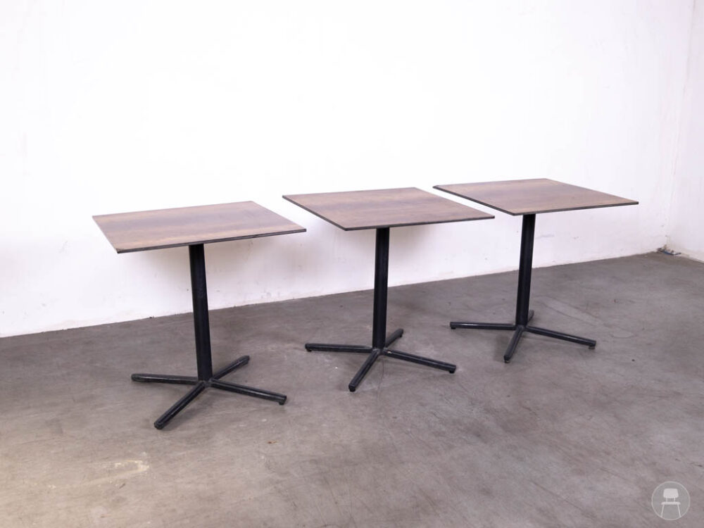 1 set 3 stuks Terrastafel Roy eikenlook donker HPL volkern Satelliet 70x70cm