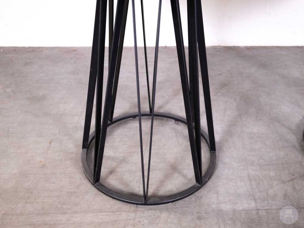 1 set 2 stuks Horecatafel Pilon Visgraat Satelliet
