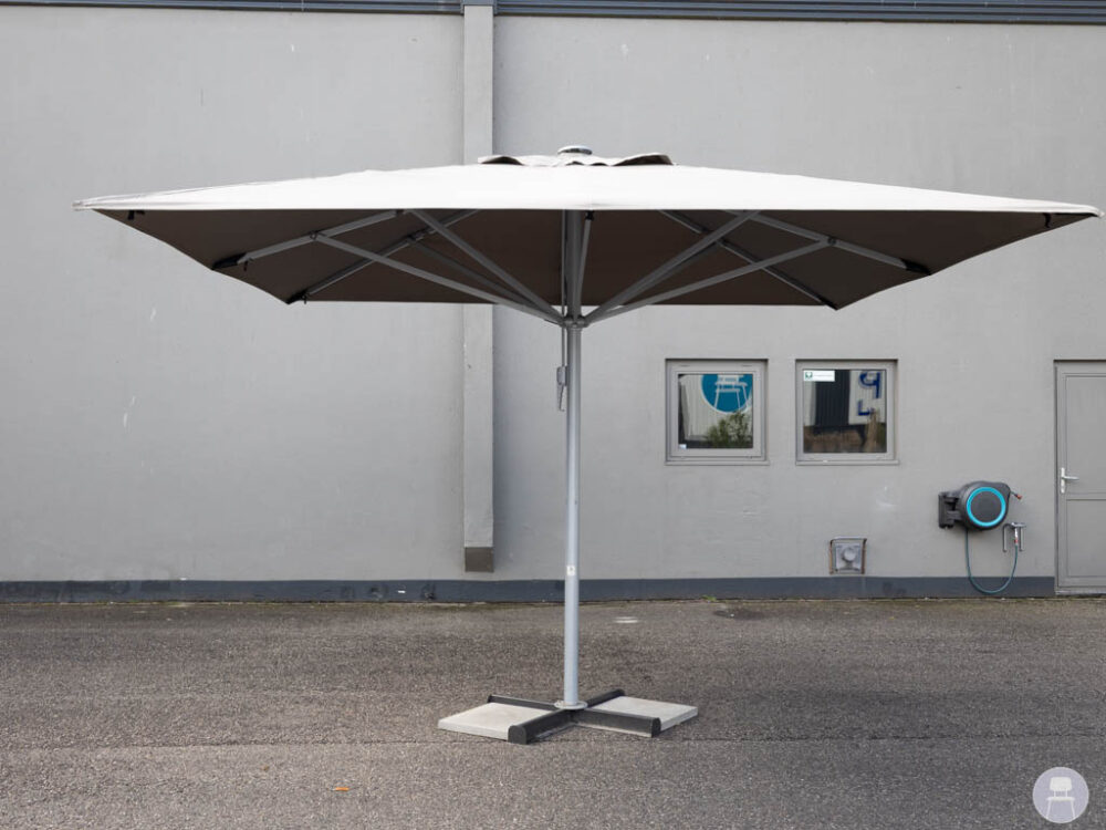 Parasol Zaandam taupe zonder voet incl. hoes 400x400cm