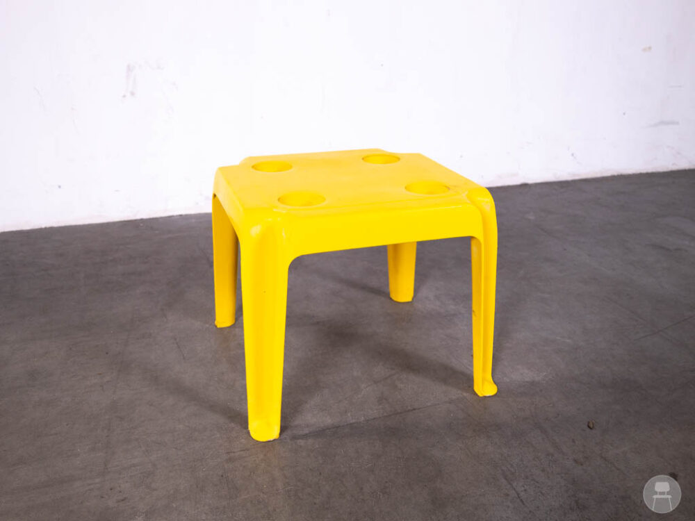 Strandtafel Maarten geel 45x45cm