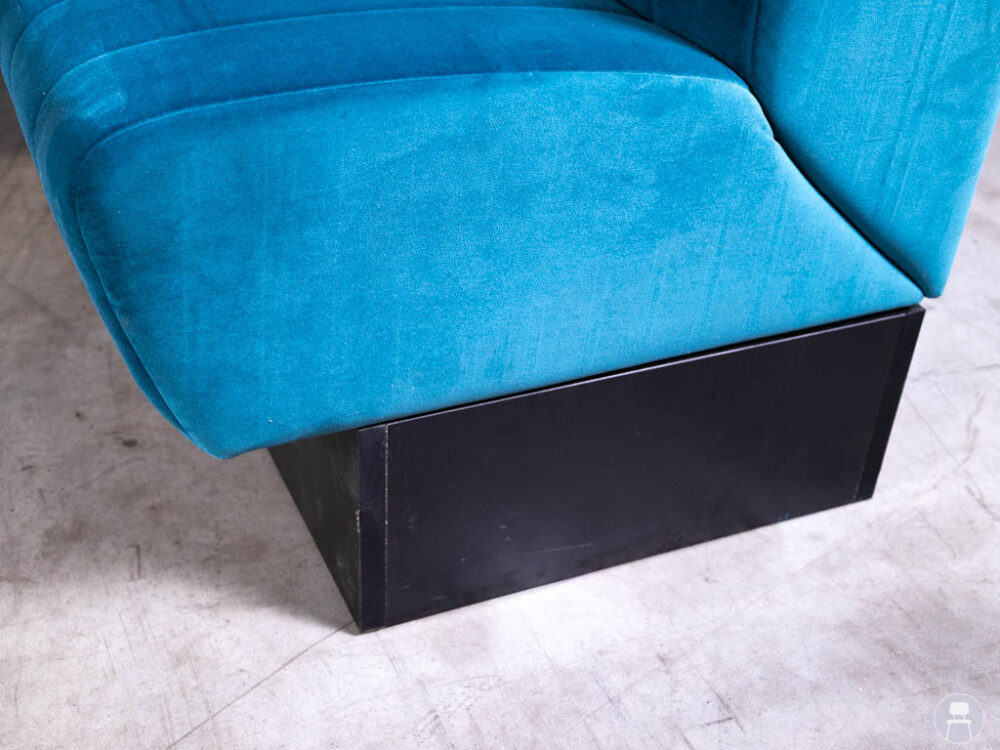 Horecabank Emma 51991 B velvet blauw hoek Satelliet 215x215cm