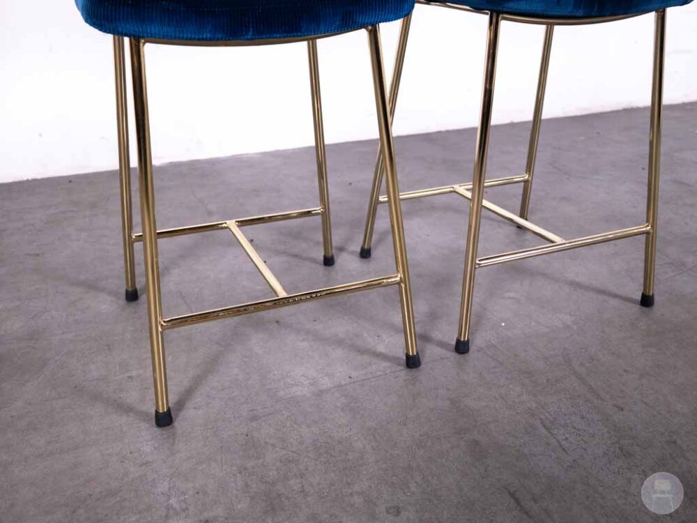 1 set 2 stuks Kruk Gerlin velvet donkerblauw Satelliet