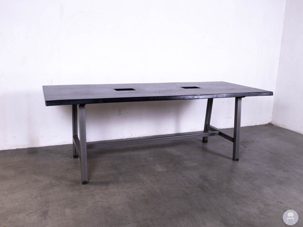Sta-stamtafel Network eiken zwart incl.stroompunten Satelliet 270x110cm