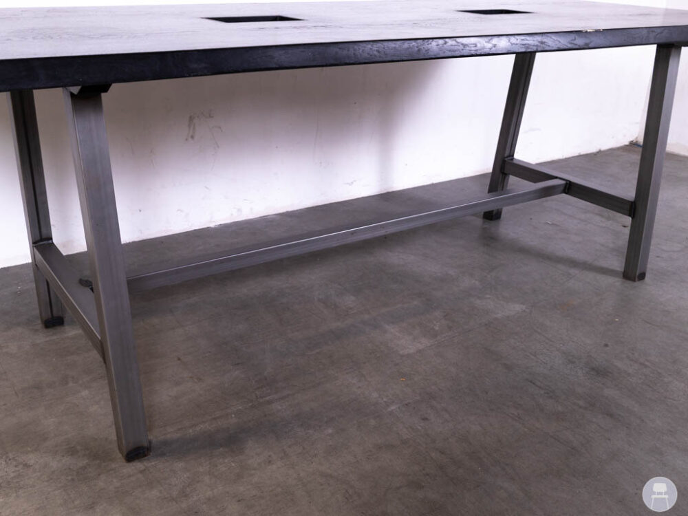 Sta-stamtafel Network eiken zwart incl.stroompunten Satelliet 270x110cm