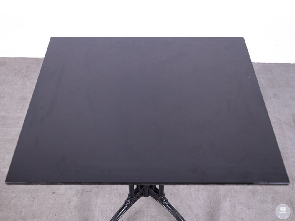 Terrastafel Rikkie HPL Volkern zwart Satelliet 70x60cm