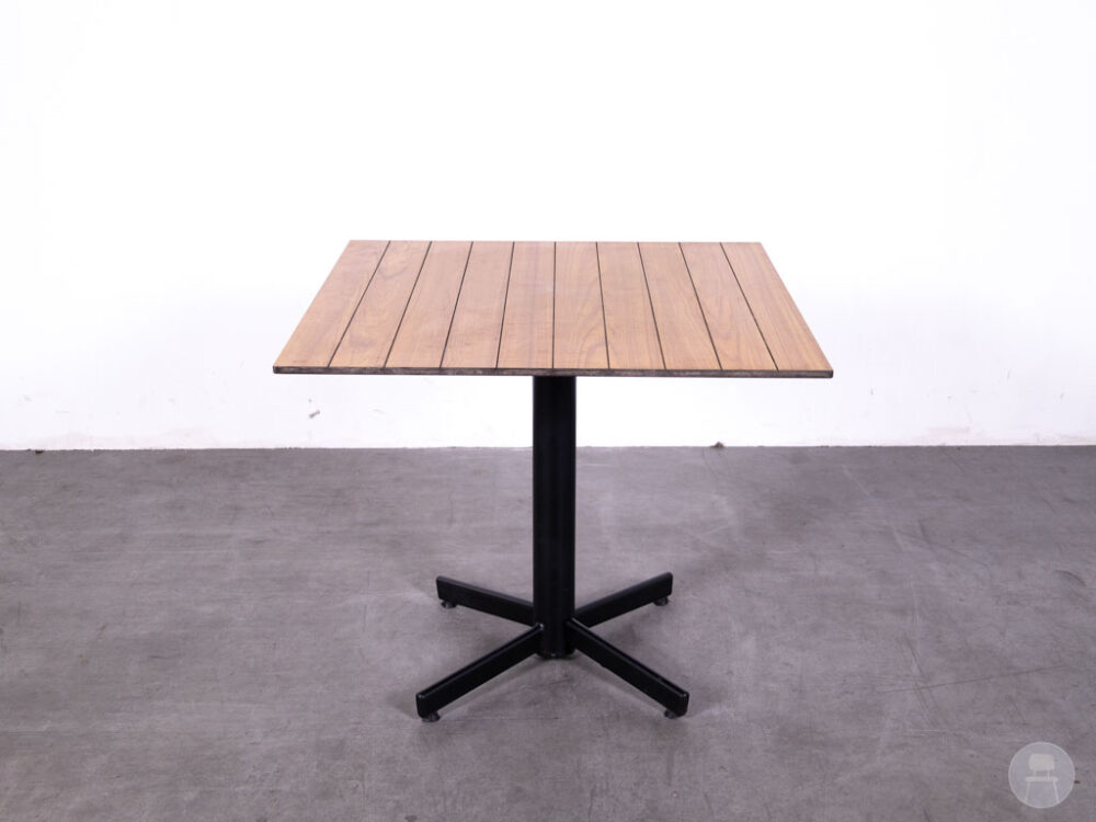 Terrastafel Wout HPL houtlook Satelliet 80x80cm