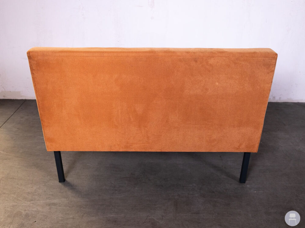 Horecabank Barcelona oranje Satelliet 120cm