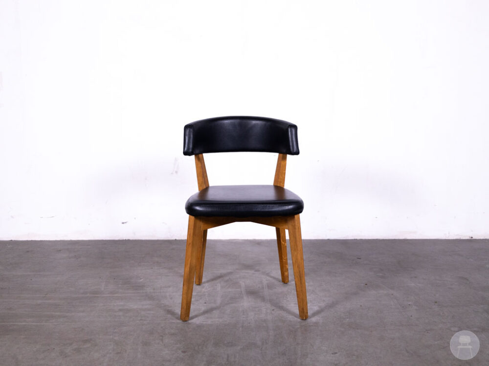Horecastoel Beau zwart