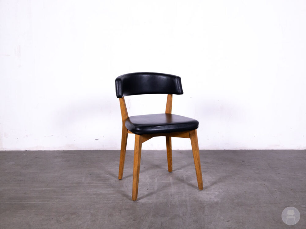 Horecastoel Beau zwart