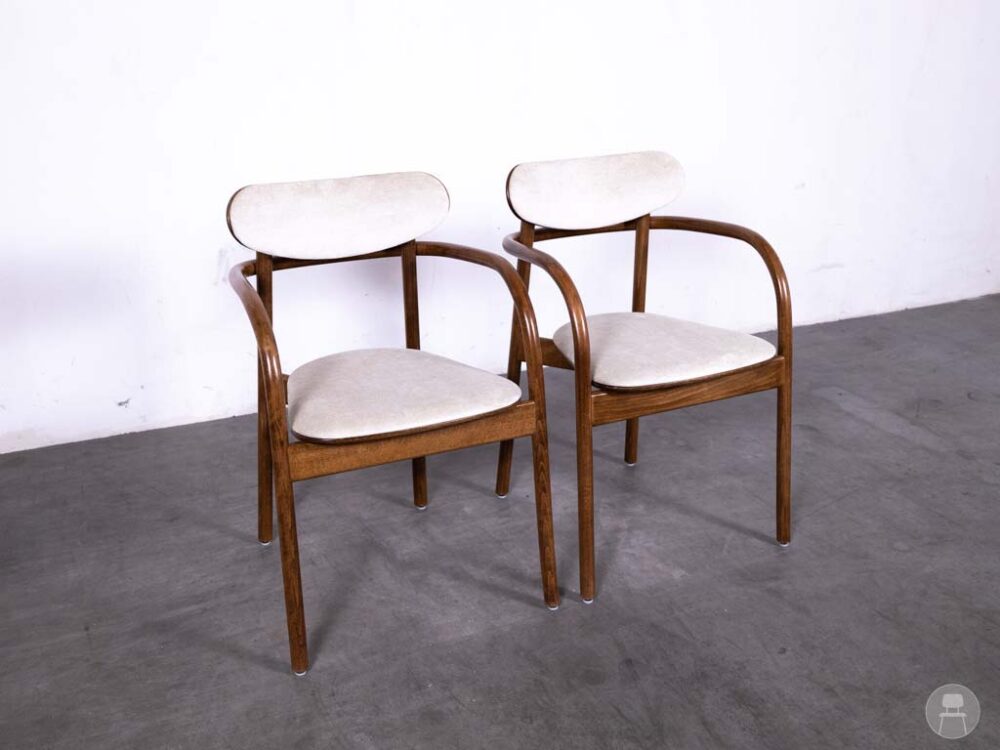 1 set 2 stuks Horecastoel Skala AC Satelliet