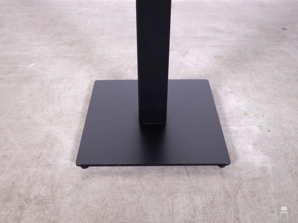 Statafel Mamba bruin 70x70cm