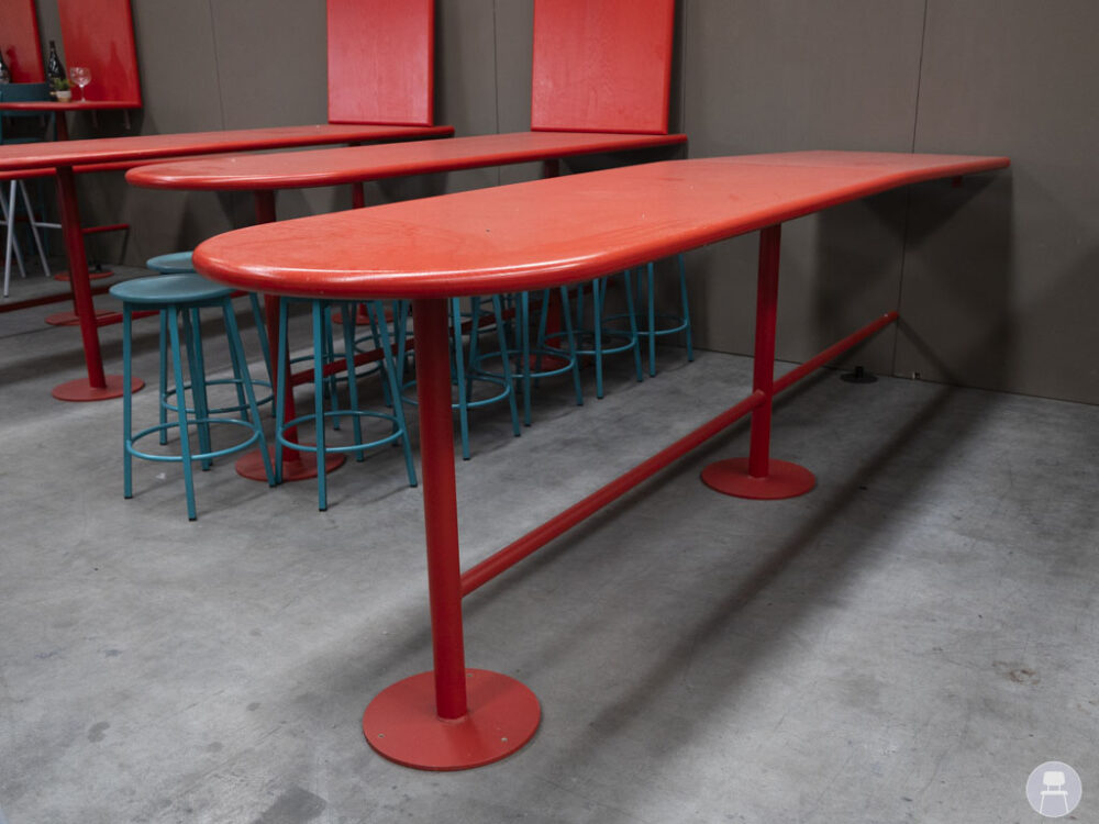 Statafel wand Rikkie rood 325x75cm - Afbeelding 2