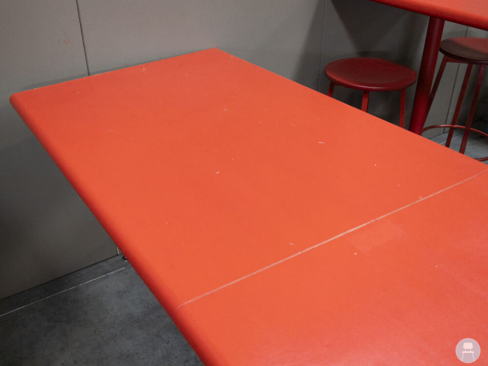 Stamtafel wand Roos halfhoog rood 270x75cm