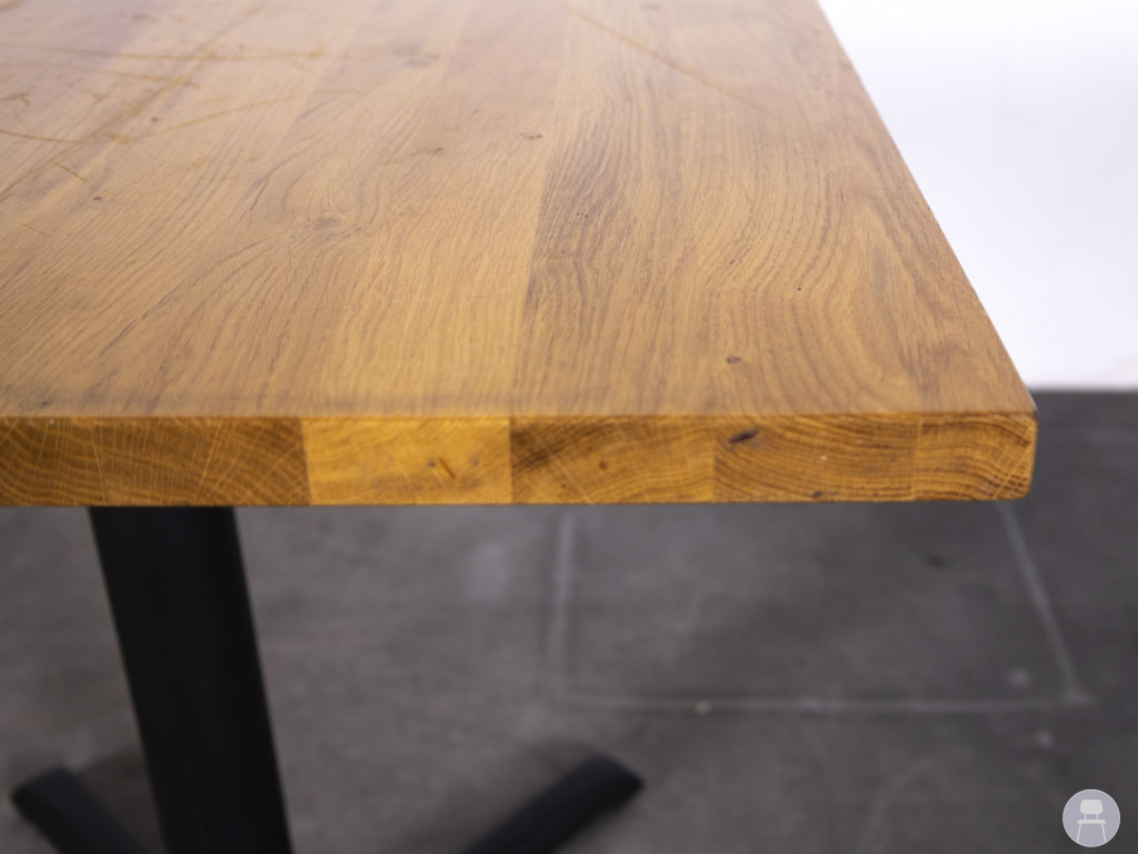 Horecatafel Vira eiken 76x70cm